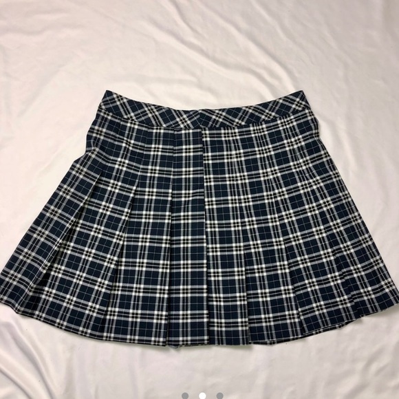 Navy Pleated Mini Skirt - Picture 2 of 3